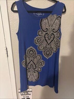 Soma Blue Sleeveless Tank with Black & White Paisley Accent